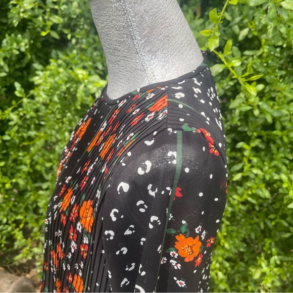 $139 MSRP  Ann Taylor Floral Pleated Shift Dress Black Multi  XS PETITE 🌺 - Picture 5 of 8